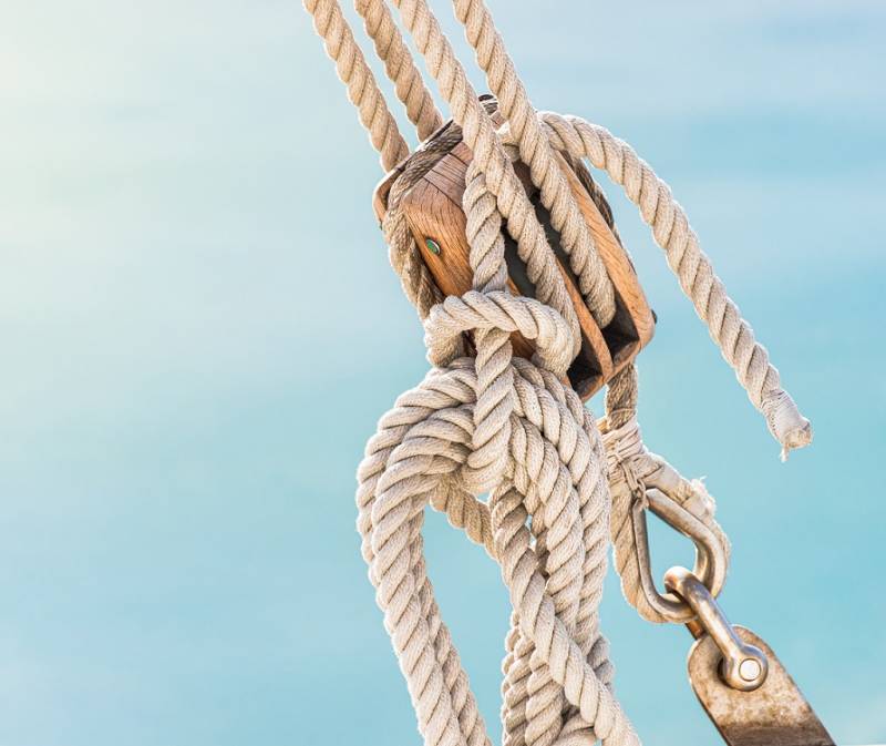 Etablissement de contrats types destinés à de futurs marins en freelance par un avocat en droit maritime à Nice sur la Côte d'Azur
